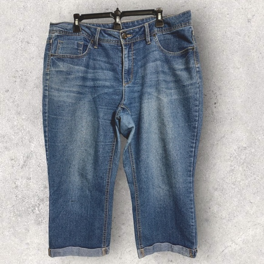 Faded‎ Glory Capri Denim Cuffed Jeans Size 16